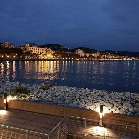 Il Rubino Holiday House Salerno Exteriör bild